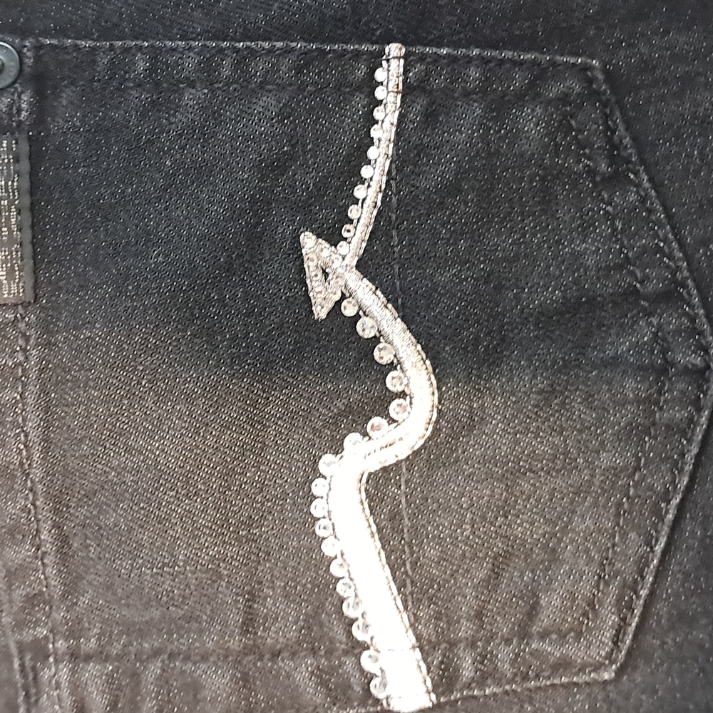7 For All Mankind Roxanne jeans with Crystal back Pockets. Black. Size 26. - Picture 11 of 13